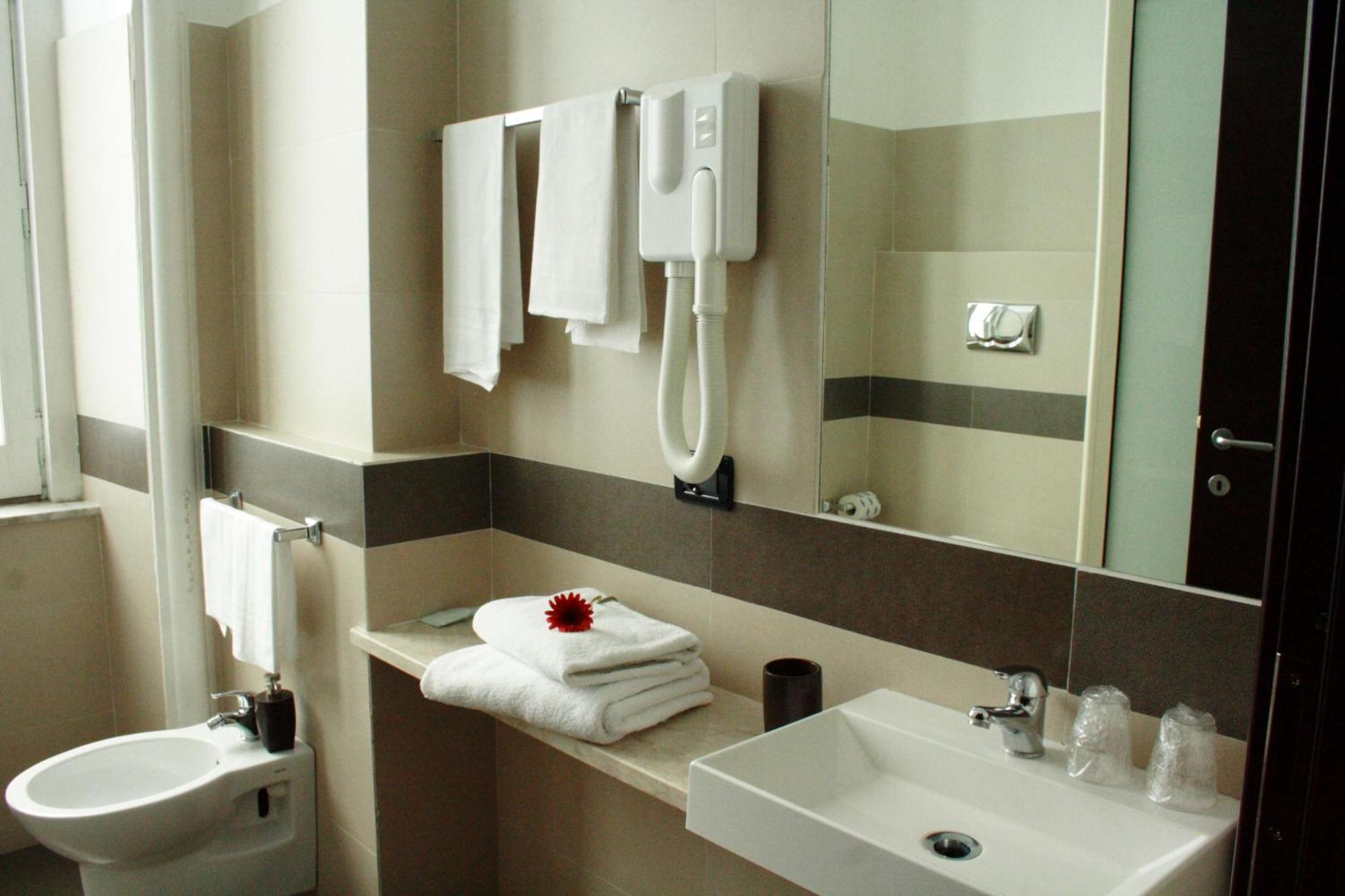 San Max Hotel คาตาเนีย ภายนอก รูปภาพ
